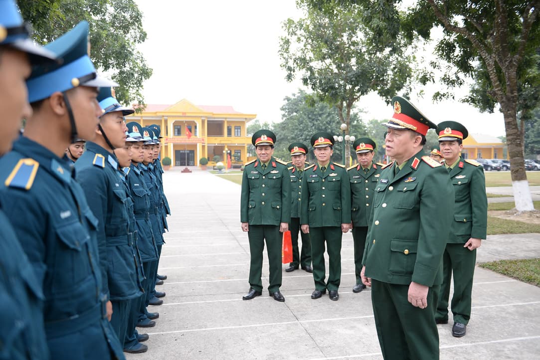 Thượng tướng Nguyễn Trọng Nghĩa thăm, kiểm tra trực sẵn sàng chiến đấu tại Sư đoàn 390 và Lữ đoàn 368 (Quân đoàn 1)