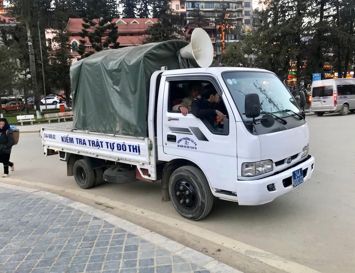 Sa Pa đã giảm tình trạng đeo bám du khách để bán hàng