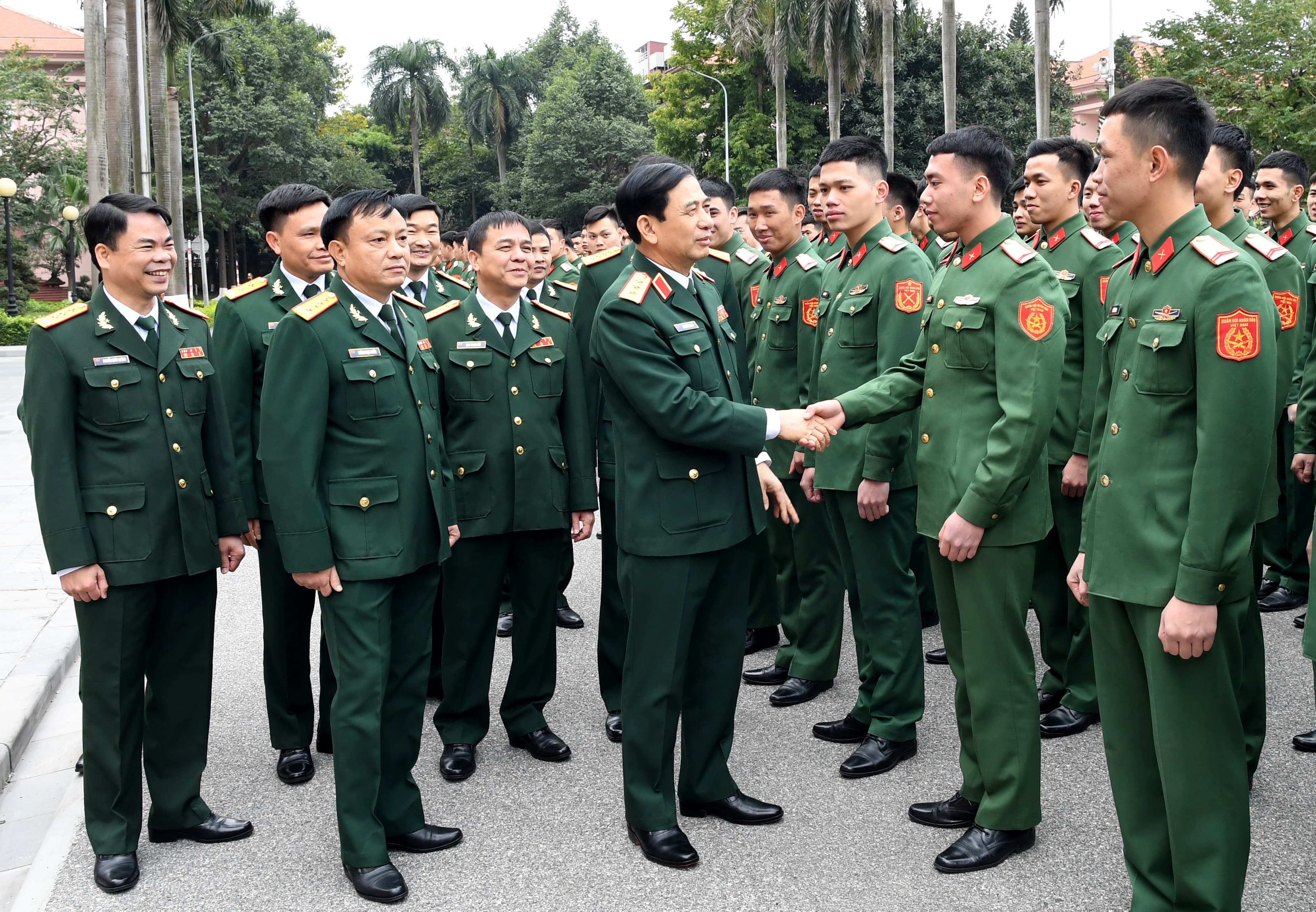 Thượng tướng Phan Văn Giang gặp gỡ các chiến sĩ Lữ đoàn 144 hoàn thành nghĩa vụ quân sự