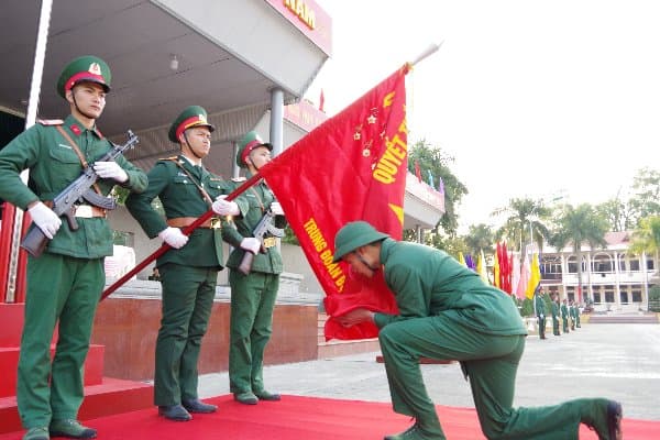 Tiễn quân nhân hoàn thành nghĩa vụ quân sự trở về địa phương

​
