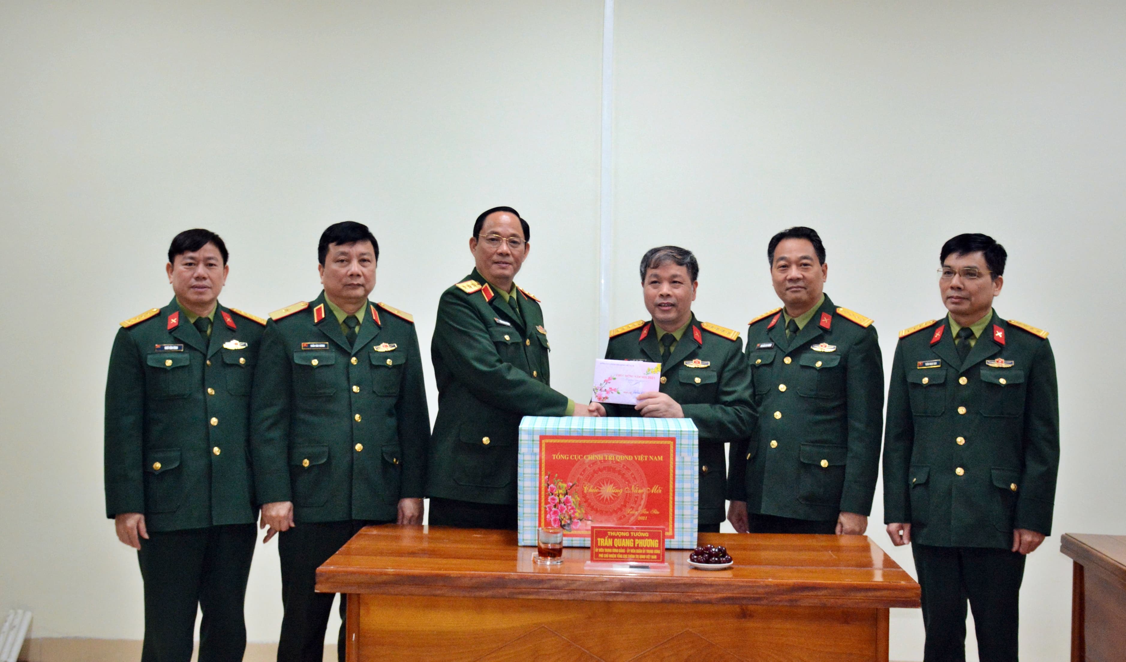 Thượng tướng Trần Quang Phương thăm, kiểm tra một số đơn vị thuộc Tổng cục Chính trị