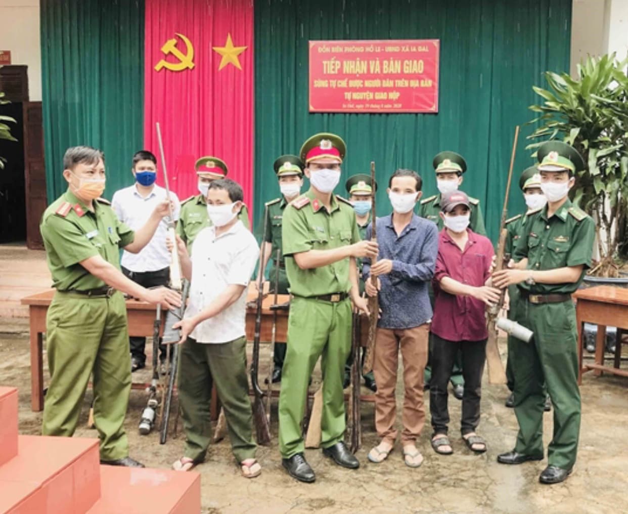 "Dân vận khéo" để thu hồi vũ khí, vật liệu nổ