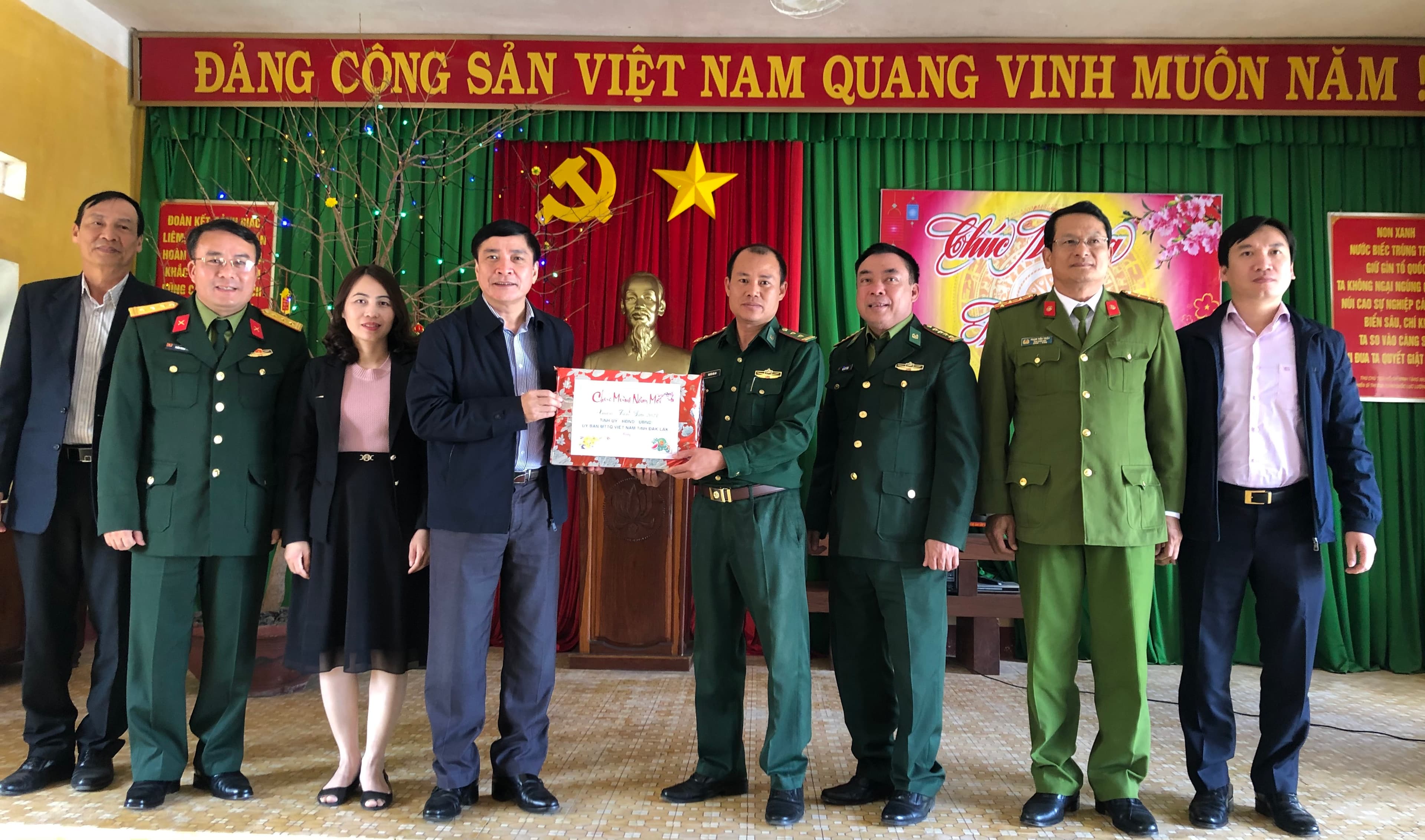 Bí thư Tỉnh ủy Đắk Lắk kiểm tra, chúc Tết các đơn vị trên địa bàn biên giới