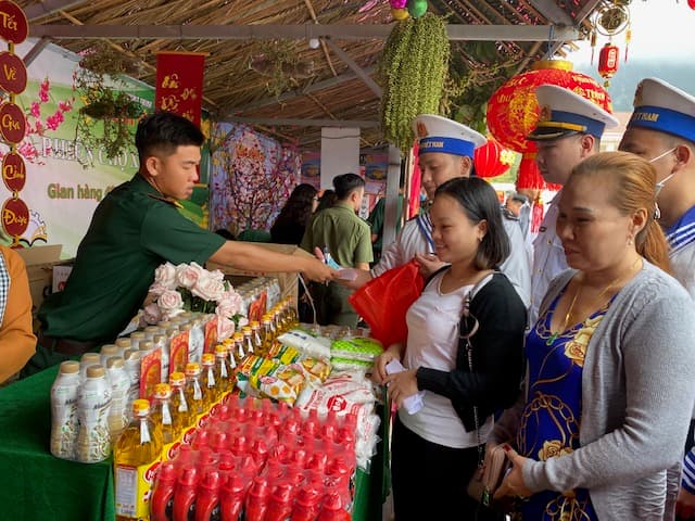 “Xuân chiến sĩ” trên đất thiêng Côn Đảo