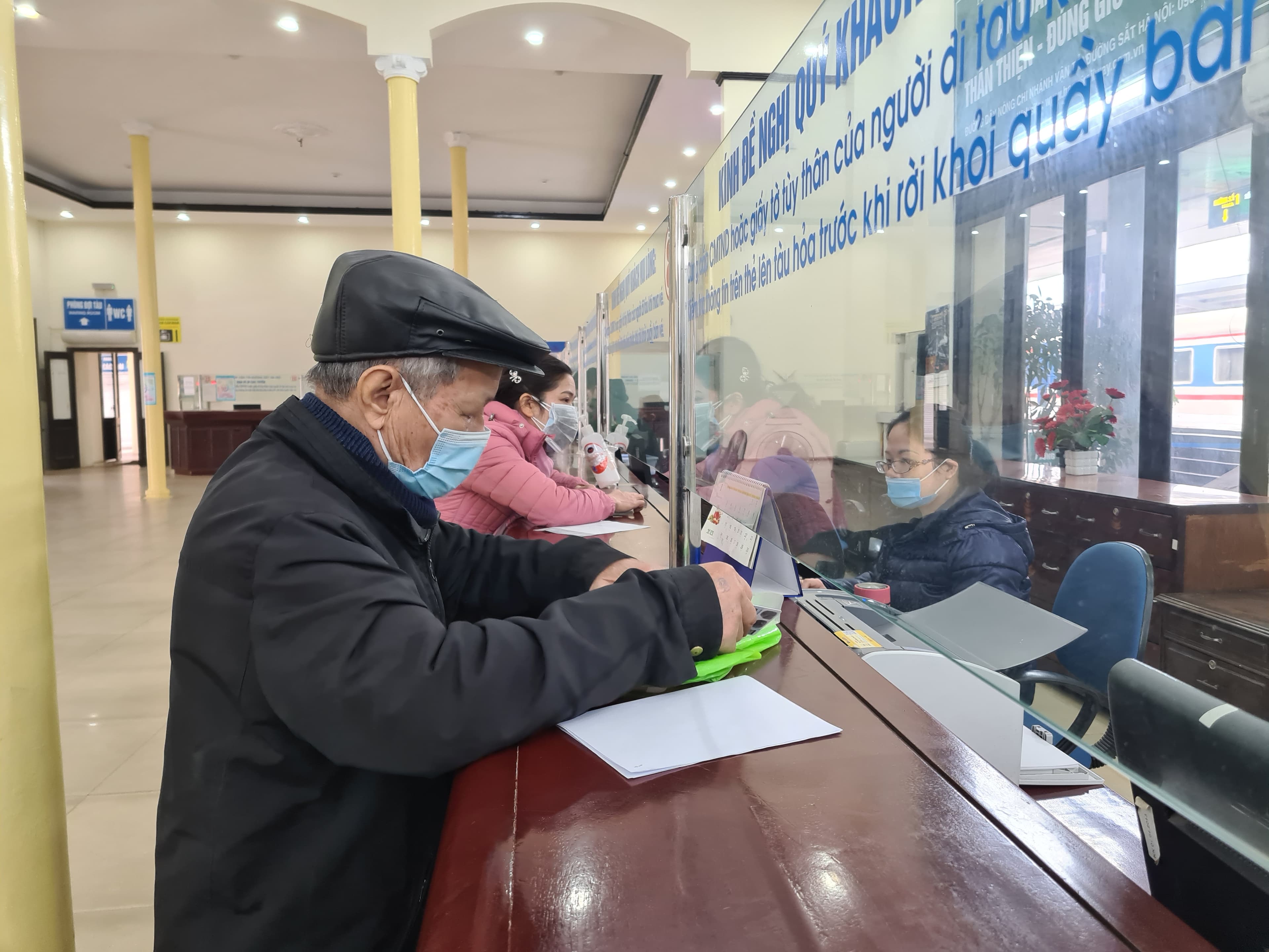 Nỗ lực phục vụ người dân đi lại dịp Tết an toàn, thuận lợi