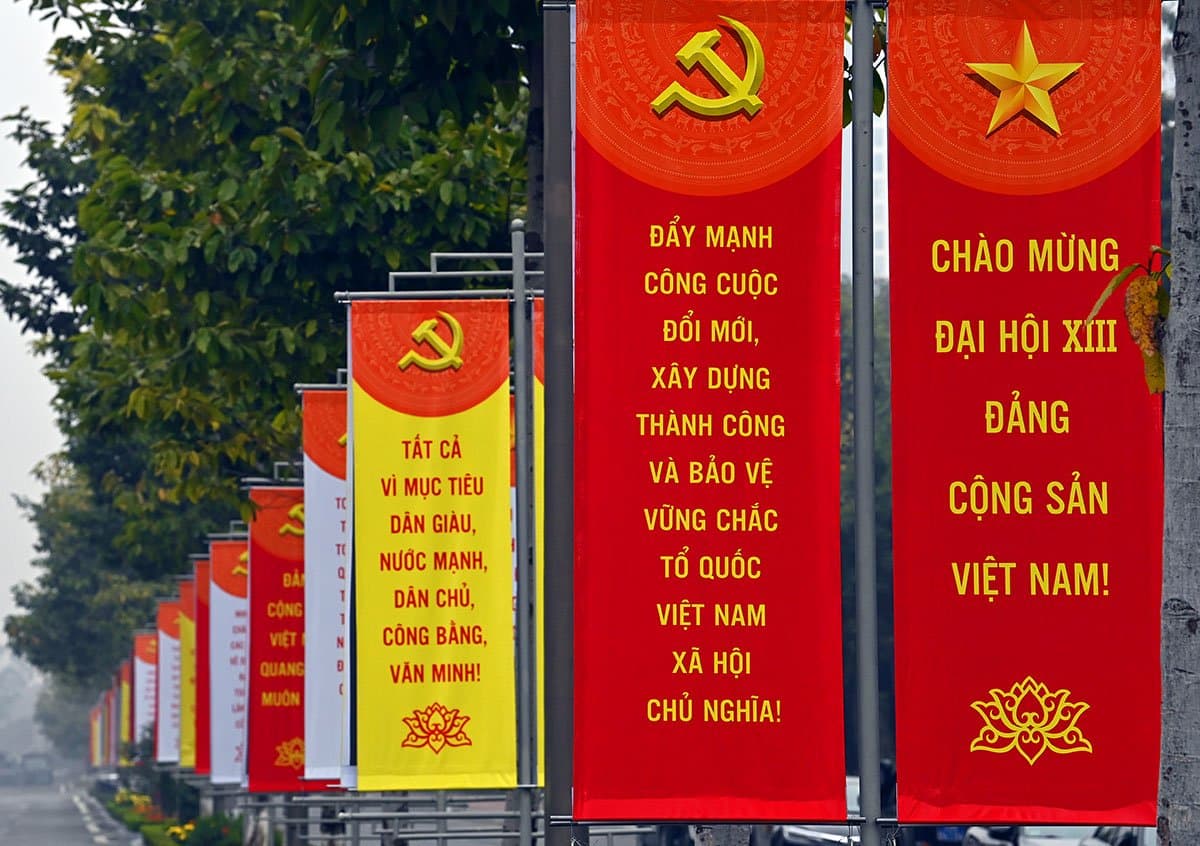 Vững bước trên con đường đã chọn