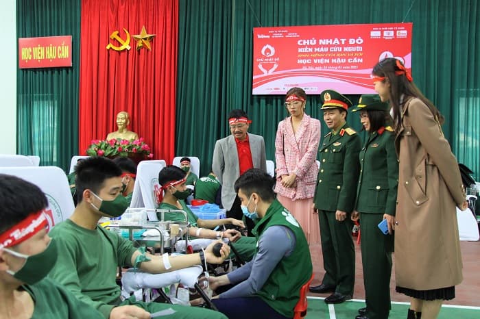 Gần 1.000 cán bộ, đoàn viên, thanh niên Học viện Hậu cần tham gia Chương trình “Chủ nhật đỏ” năm 2021