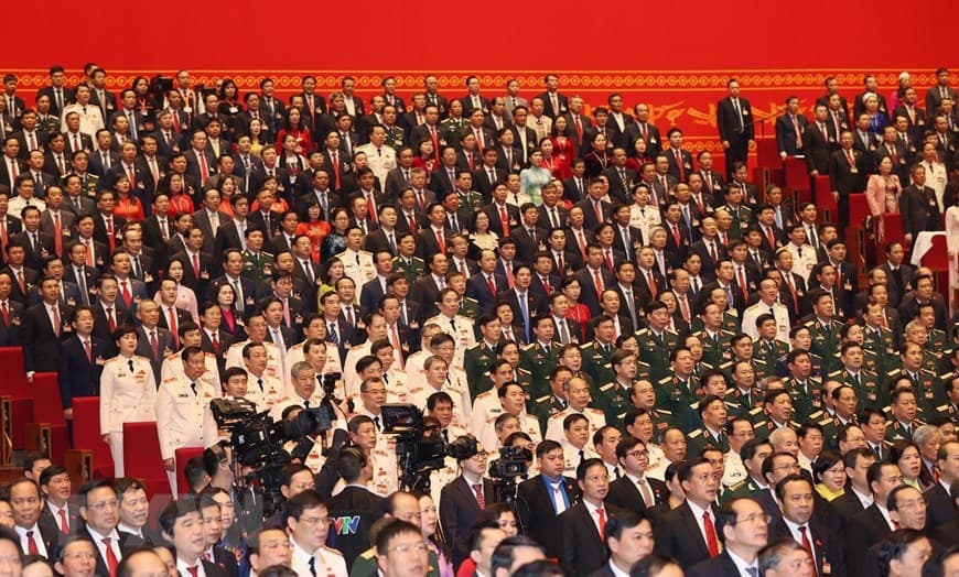 Đảng đã cho ta bao mùa Xuân!