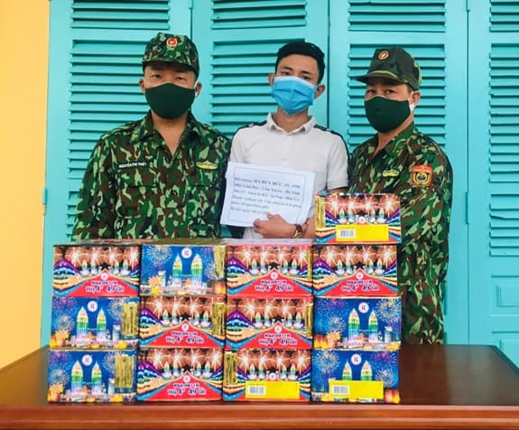 NGĂN CHẶN TÌNH TRẠNG BUÔN BÁN PHÁO TRÁI PHÉP