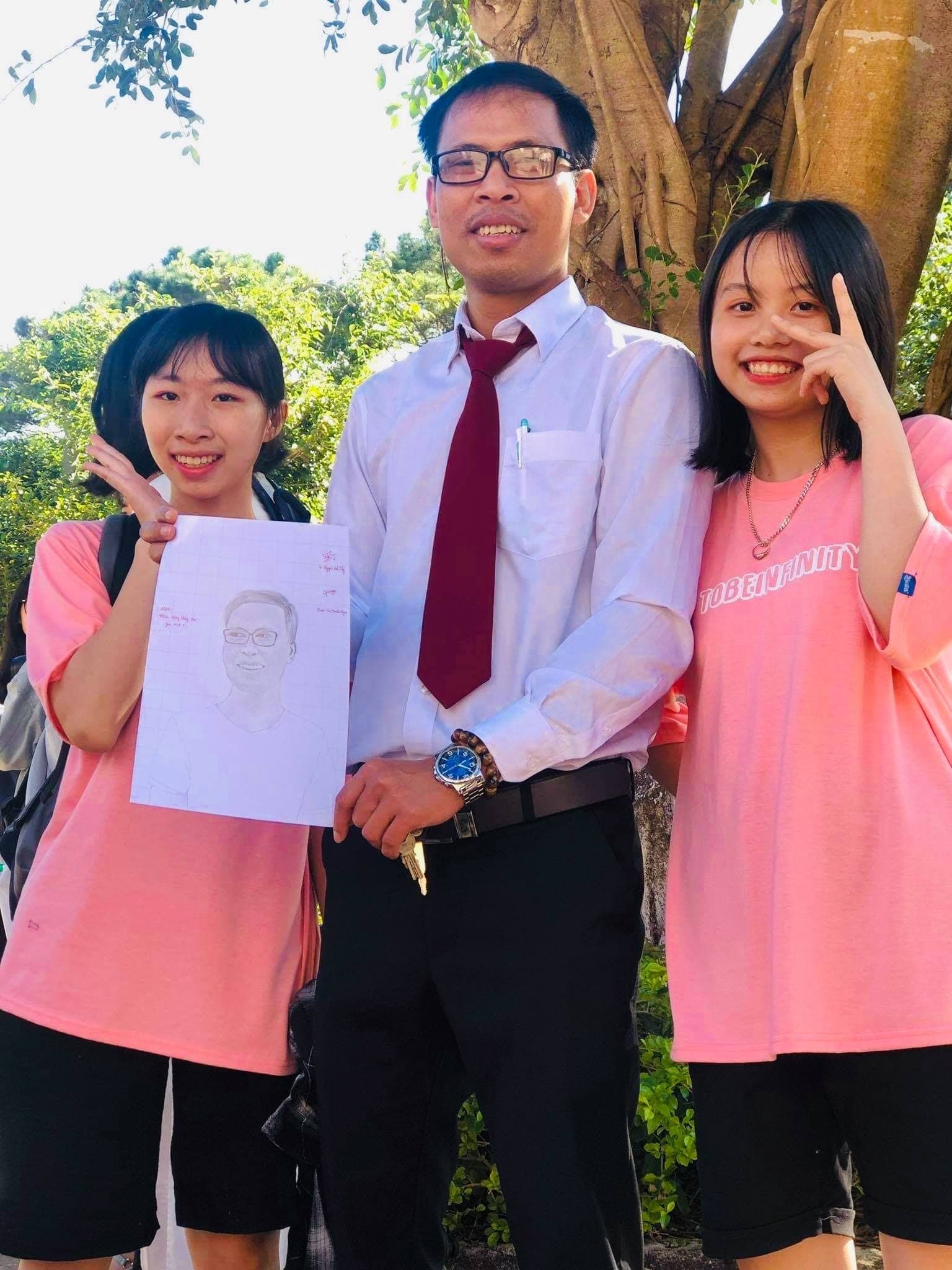 Thầy giáo Nay A Yôn