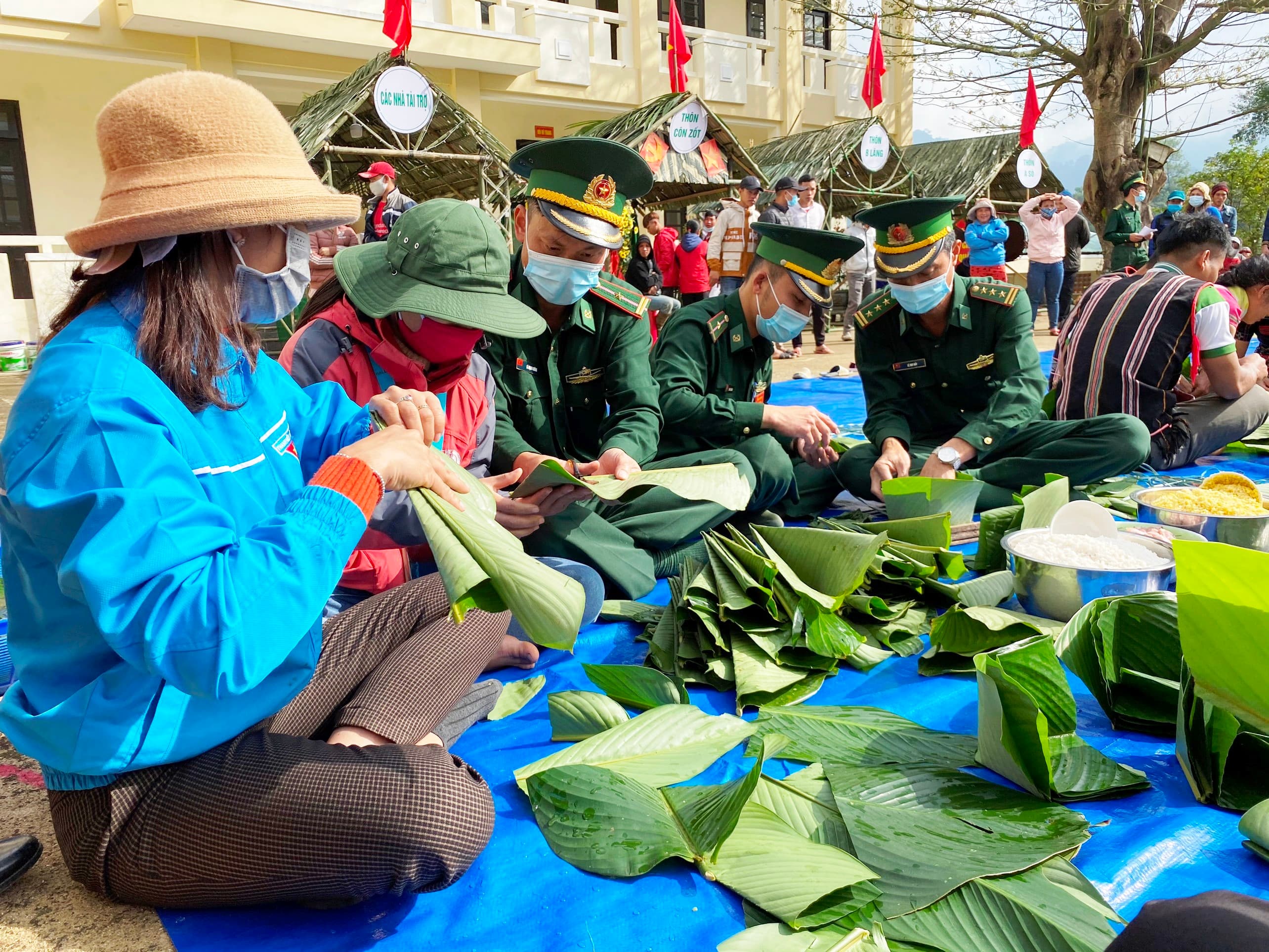 Tết biên cương ấm tình quân - dân