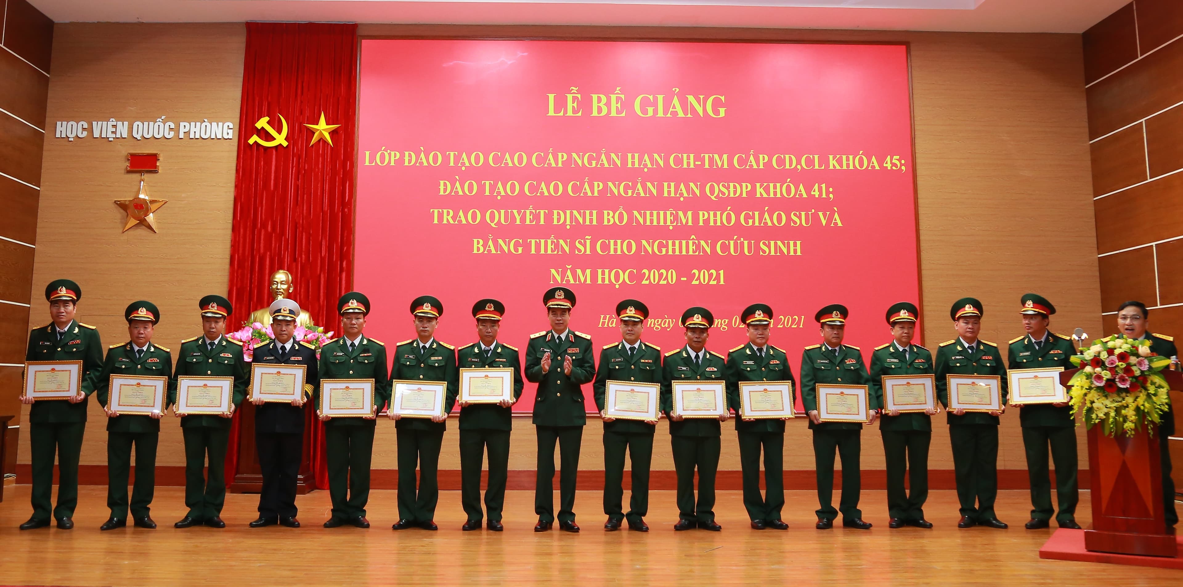 Học viện Quốc phòng bế giảng các lớp đào tạo cao cấp ngắn hạn