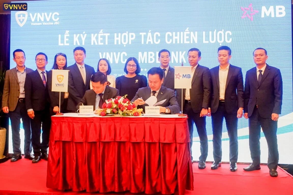 Ngân hàng Quân đội ký kết hợp tác chiến lược với Hệ thống trung tâm tiêm chủng VNVC