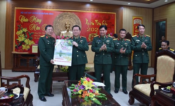 Thượng tướng Nguyễn Trọng Nghĩa thăm, kiểm tra, chúc Tết các cơ quan, đơn vị trên địa bàn tỉnh Quảng Bình