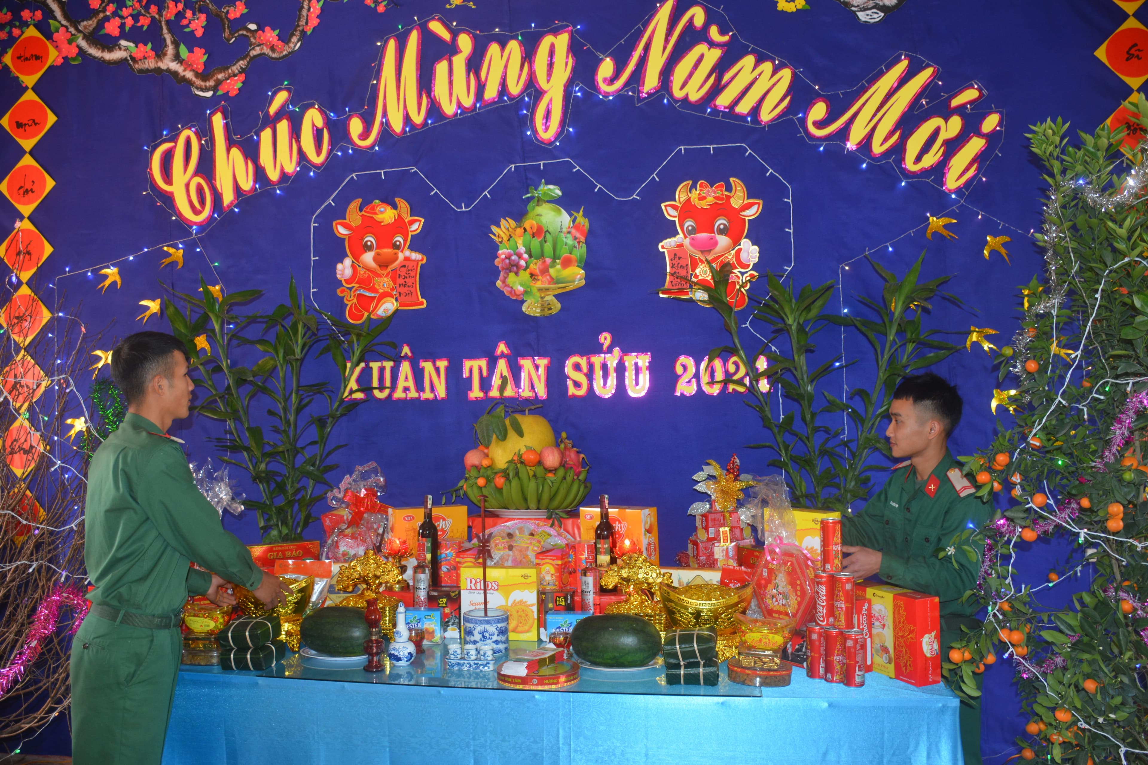 Doanh trại trang hoàng, sẵn sàng đón Tết