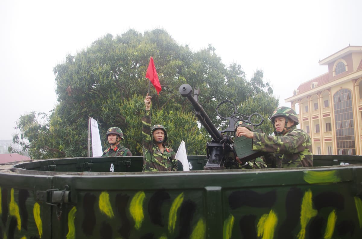Đón xuân trên trận địa phòng không
