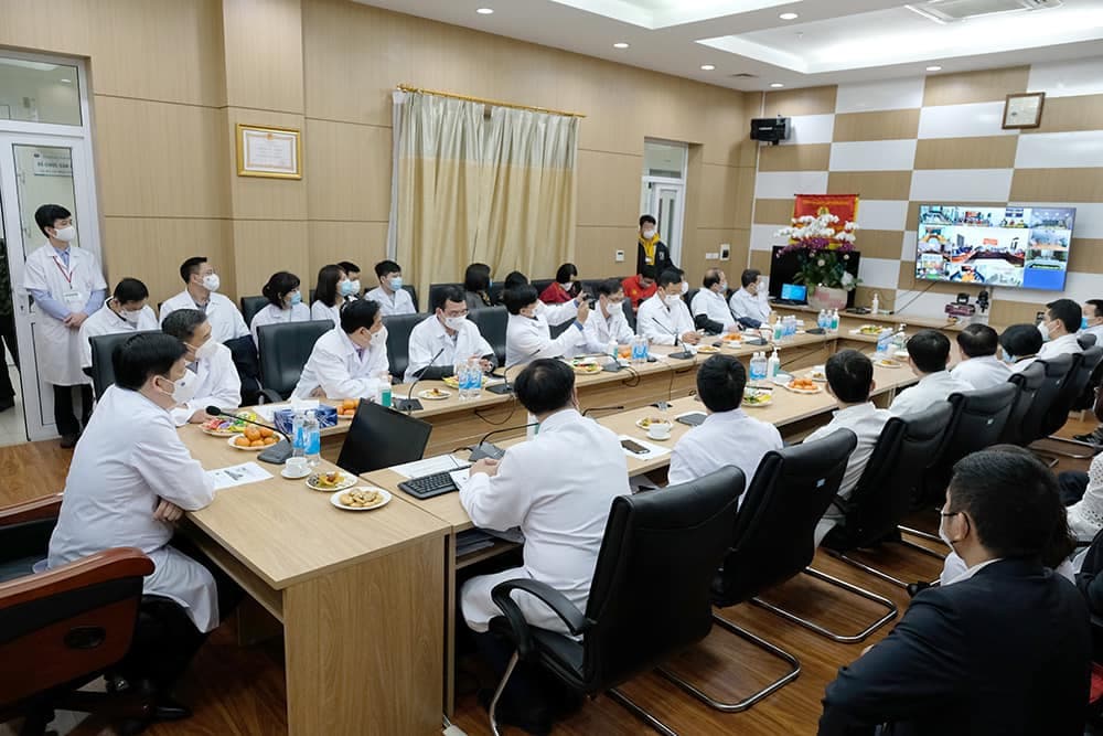 Gác việc riêng, xuyên Tết chống đại dịch