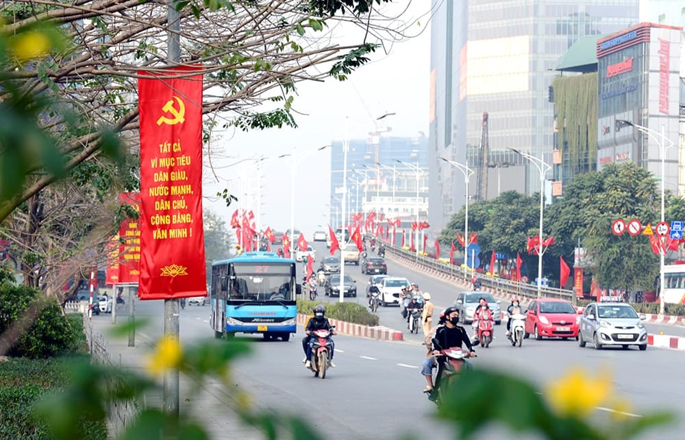 Tràn lên xuân ấm