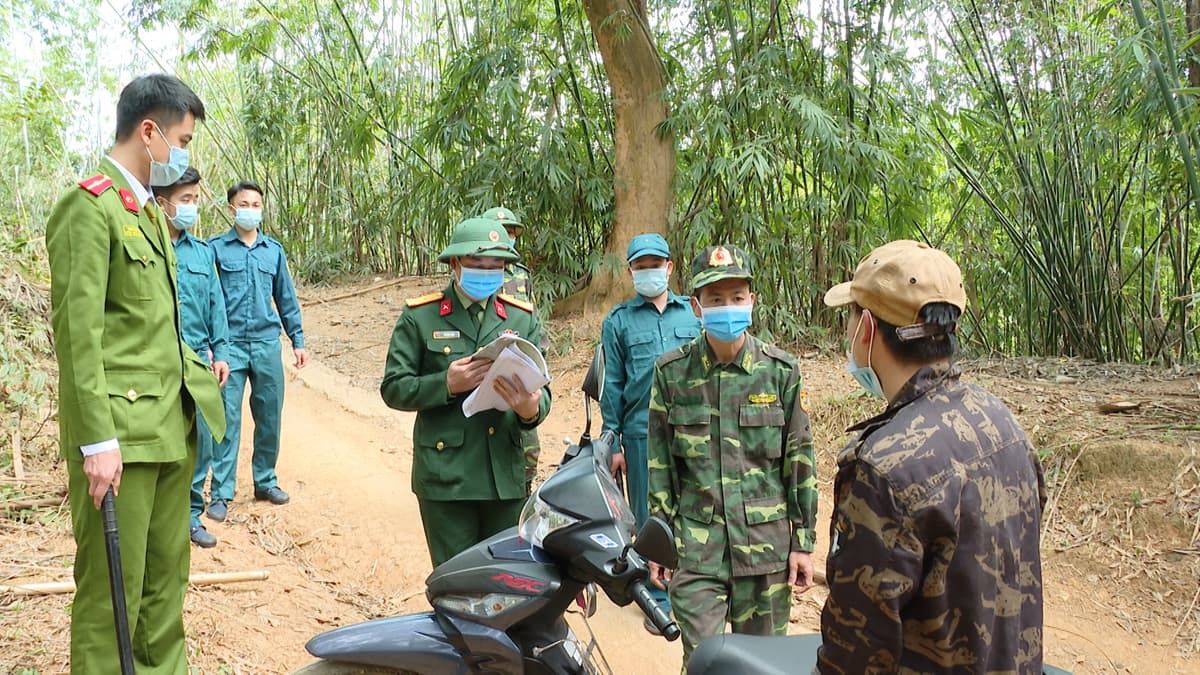 Những người xuyên Tết nơi tuyến đầu chống dịch