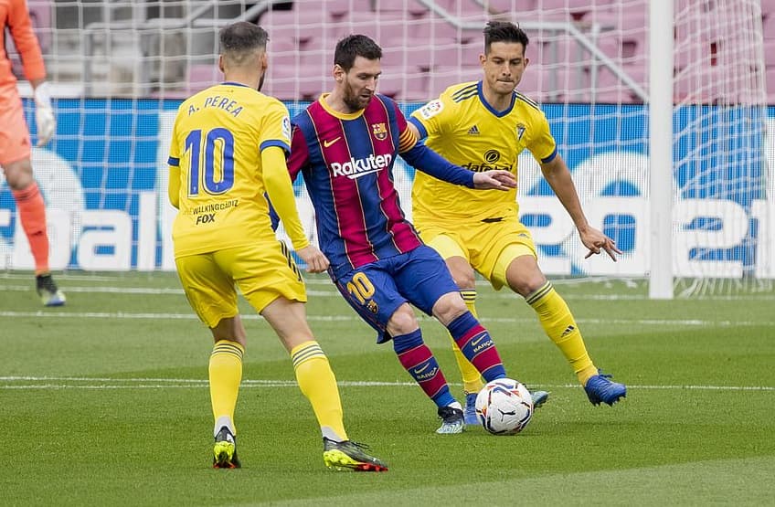 Bayern trắng tay, Barca hòa nhạt