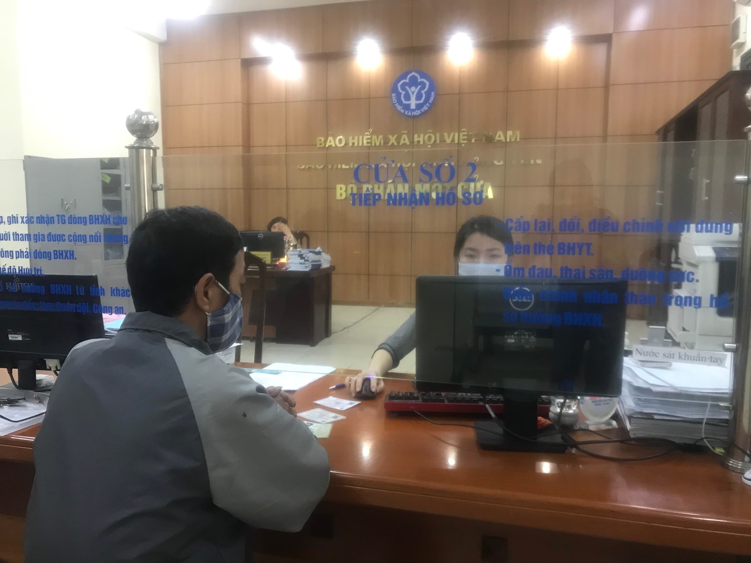 13 địa phương gộp chi trả lương hưu, trợ cấp BHXH tháng 3 và 4 vào 1 lần
