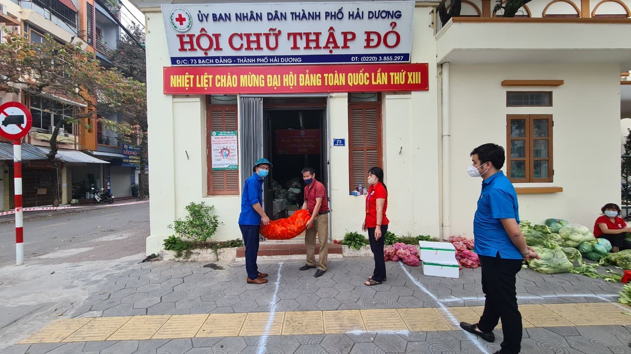 Hội Chữ thập đỏ thành phố Hải Dương - cầu nối của các nhà hảo tâm "giải cứu" rau quả