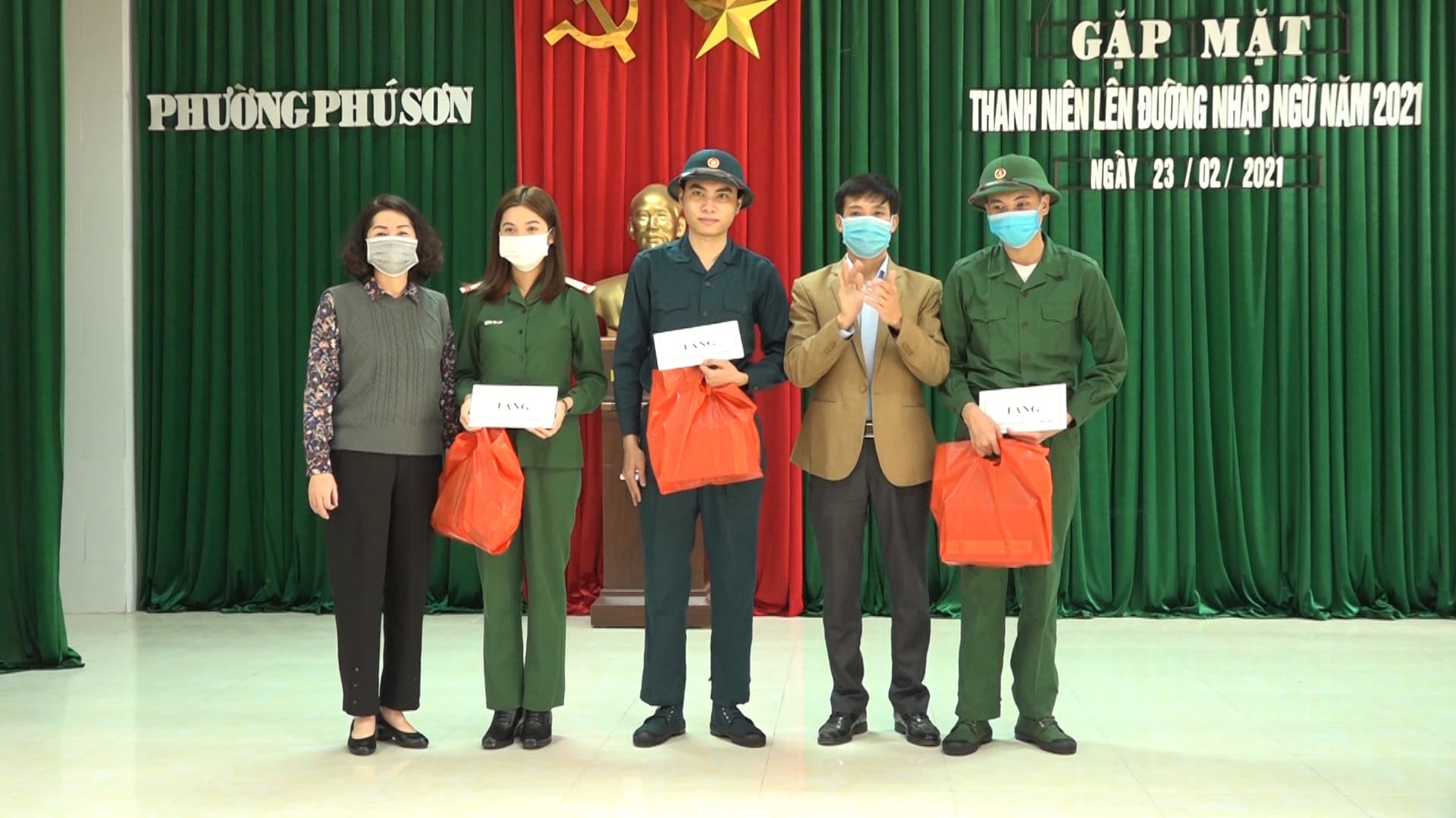 Tuyển quân gắn với tạo nguồn cán bộ cơ sở