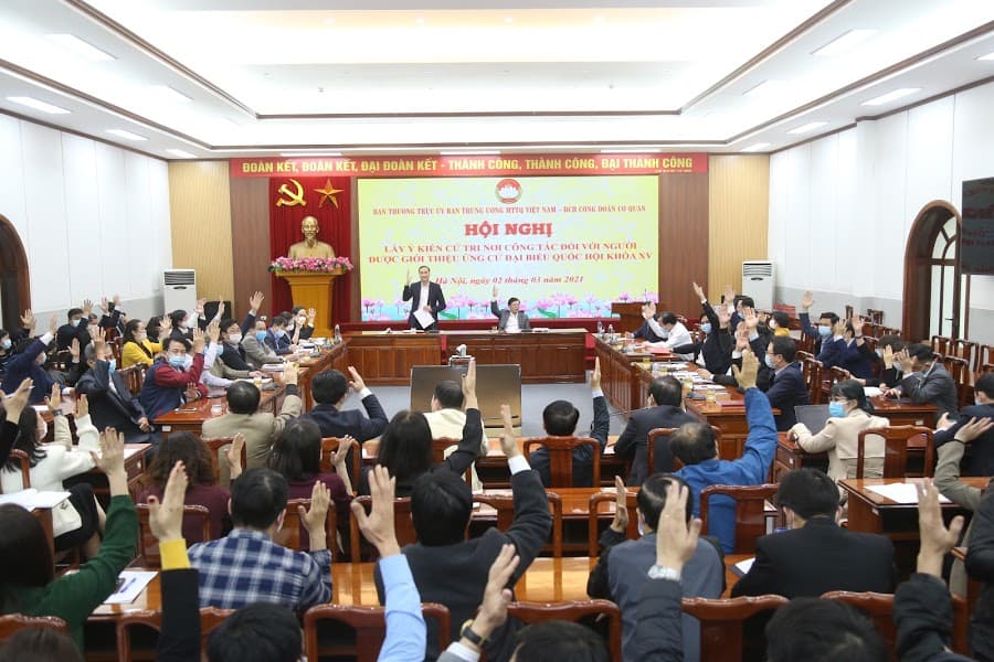 Lấy ý kiến cử tri nơi công tác đối với người được giới thiệu ứng cử Đại biểu Quốc hội khóa XV