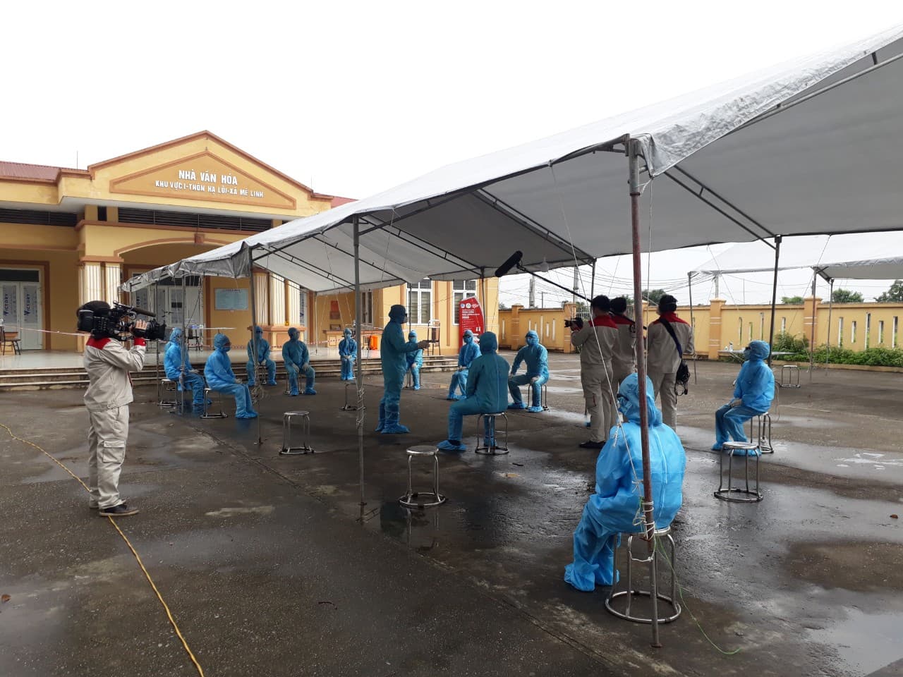 "Cuộc chiến không giới hạn" với Covid-19 của những nhà làm phim