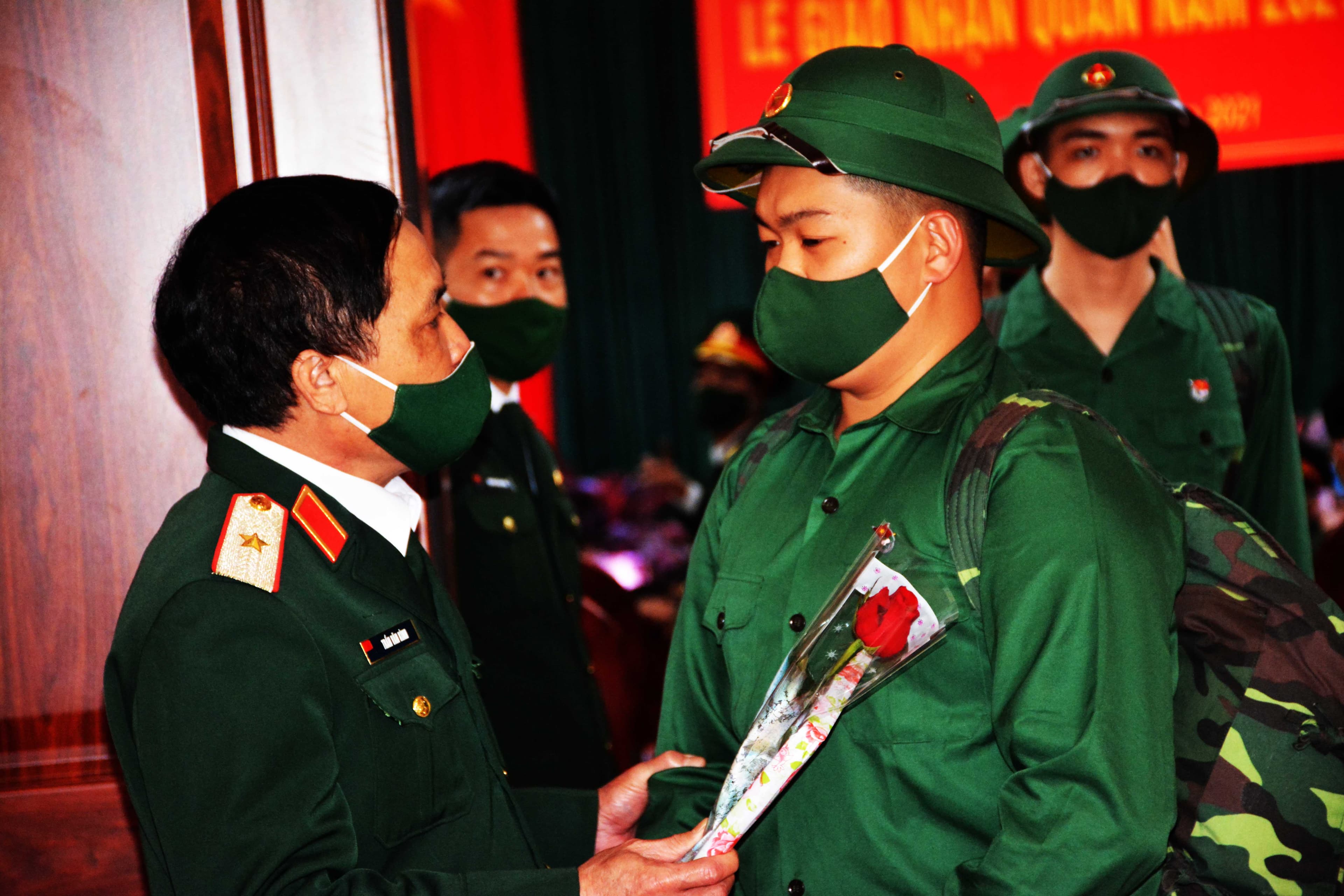 Vinh dự, tự hào càng thêm quyết tâm phấn đấu