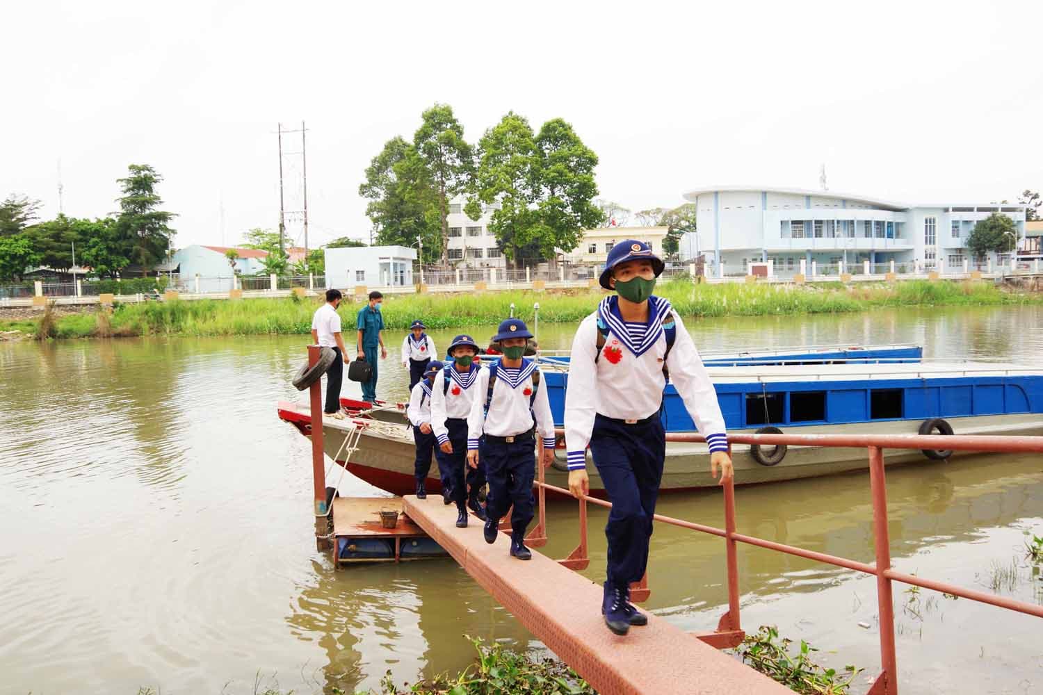 Lễ giao, nhận quân tại Quân khu 9 diễn ra nhanh, gọn, an toàn, tiết kiệm