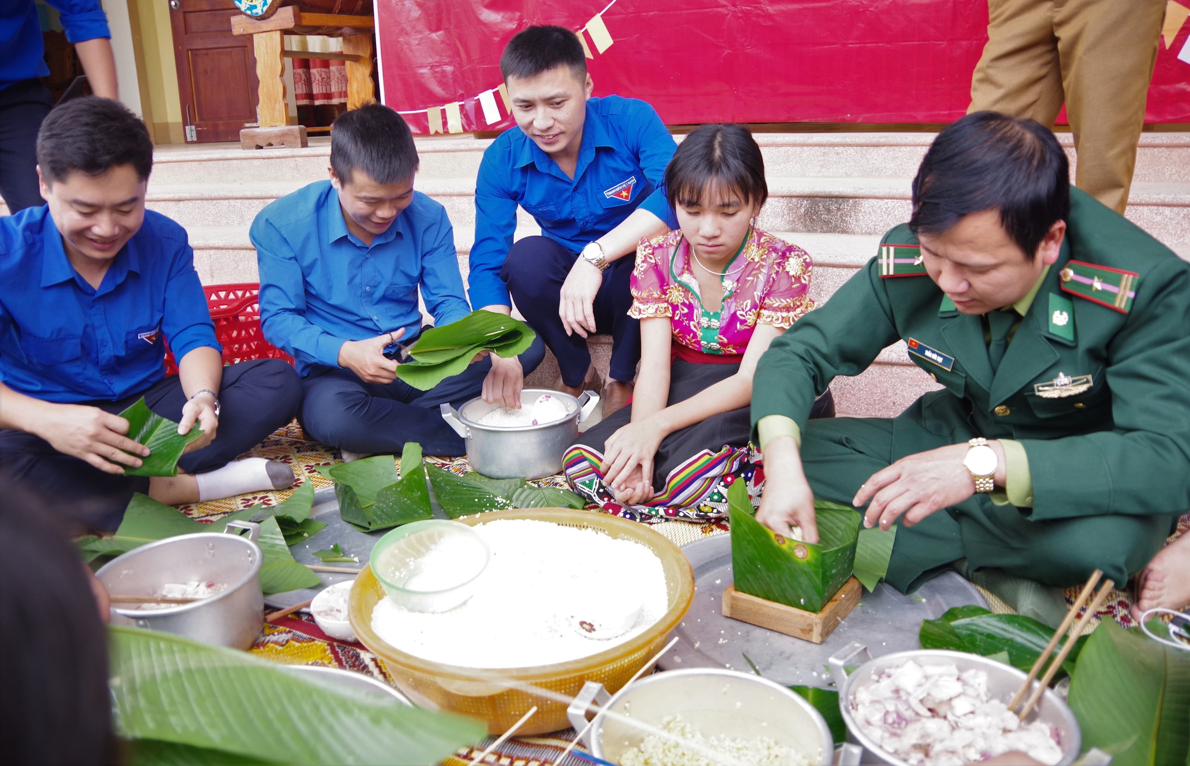 Người chiến sĩ quân hàm xanh trong lòng dân biên giới