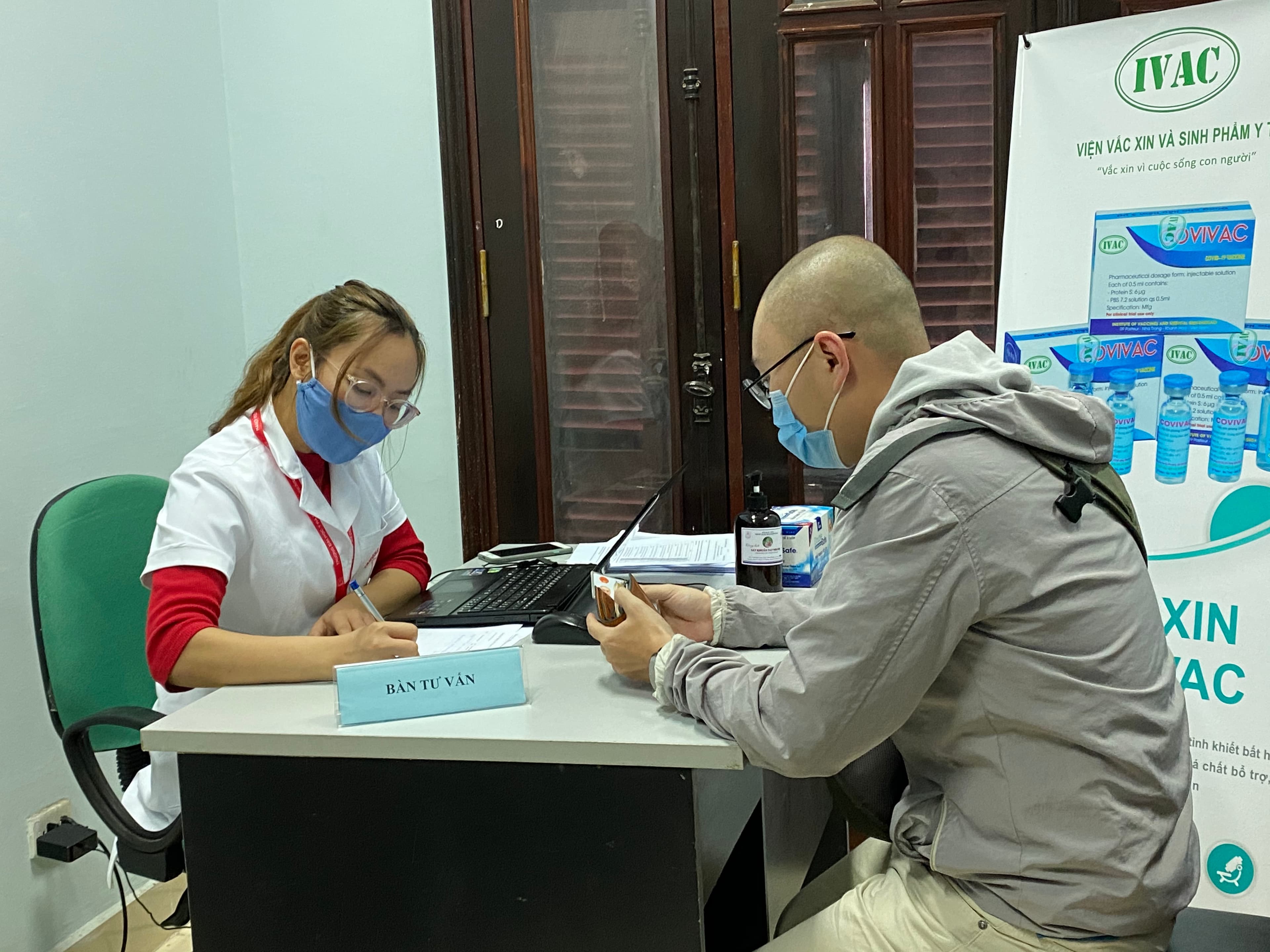 Trường Đại học Y Hà Nội tuyển tình nguyện viên thử nghiệm vắc-xin COVIVAC