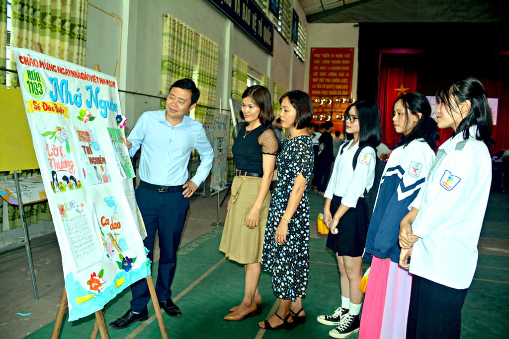 Người lái đò tri thức tận tụy