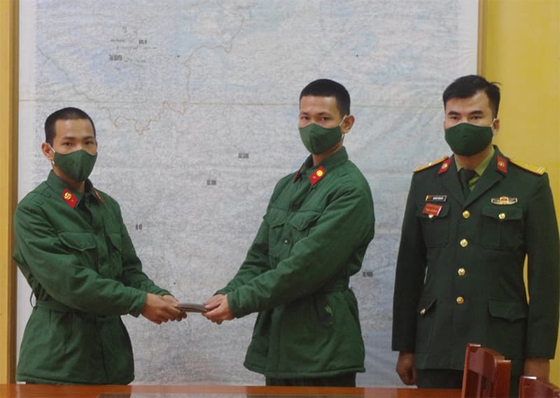 Chiến sĩ mới không tham của rơi
