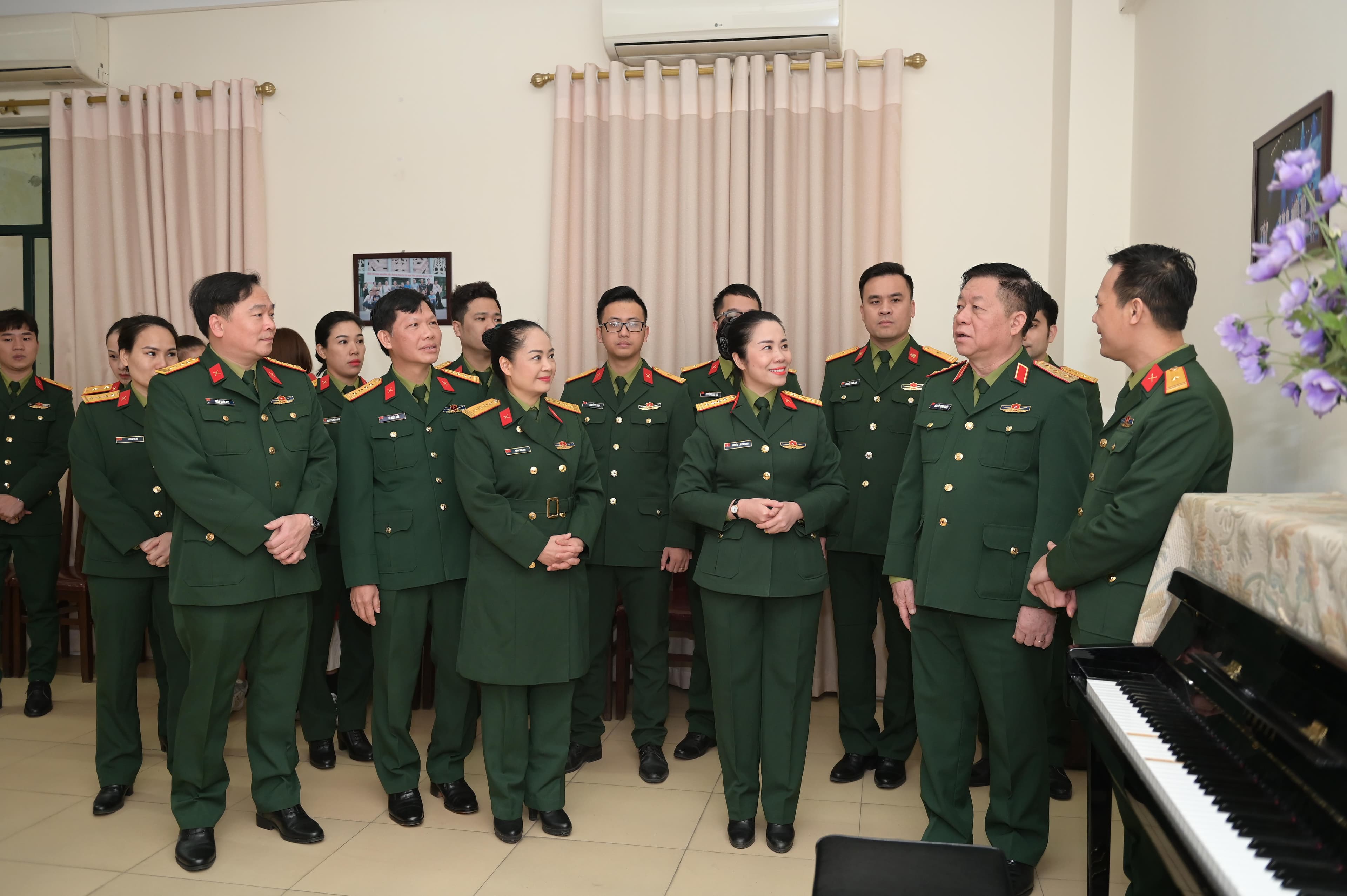 Tự hào tiếp bước truyền thống, đồng hành cùng bộ đội và nhân dân