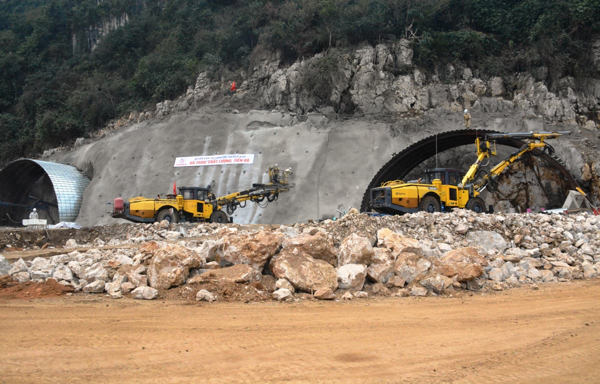 Gỡ bỏ những rào cản ảnh hưởng đến dự án cao tốc Bắc - Nam