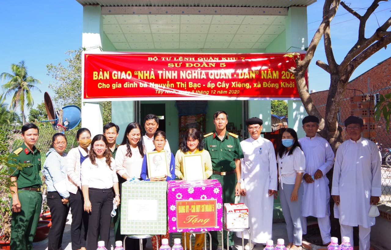 Góp phần gắn kết tình quân dân