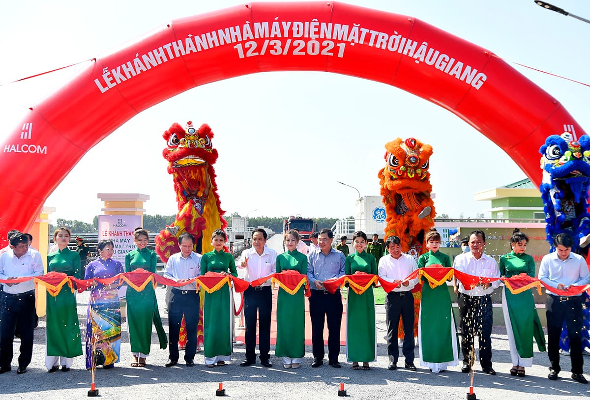 Hậu Giang khánh thành nhà máy điện mặt trời đầu tiên