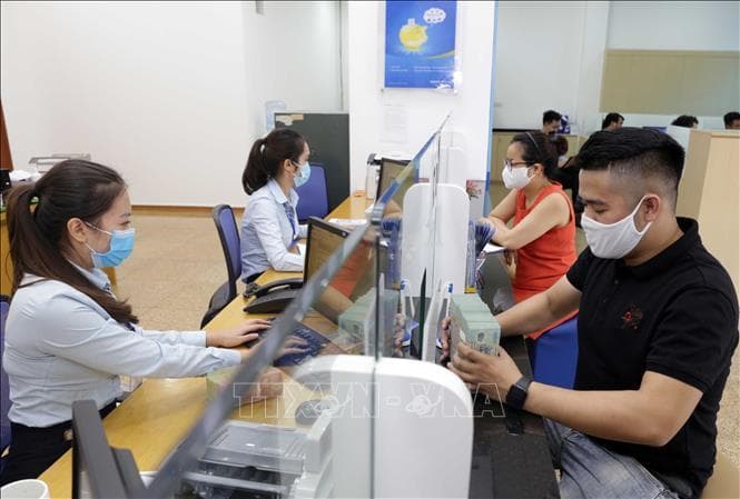 Ngân hàng liên tiếp cảnh báo nhiều chiêu mới "rút ruột" tài khoản