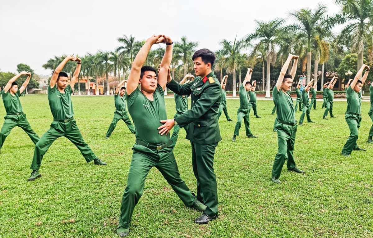 Giúp chiến sĩ mới sớm hòa nhập để trưởng thành