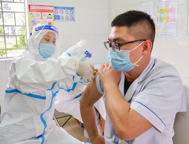 Hơn 32.000 người đã được tiêm vaccine phòng Covid-19