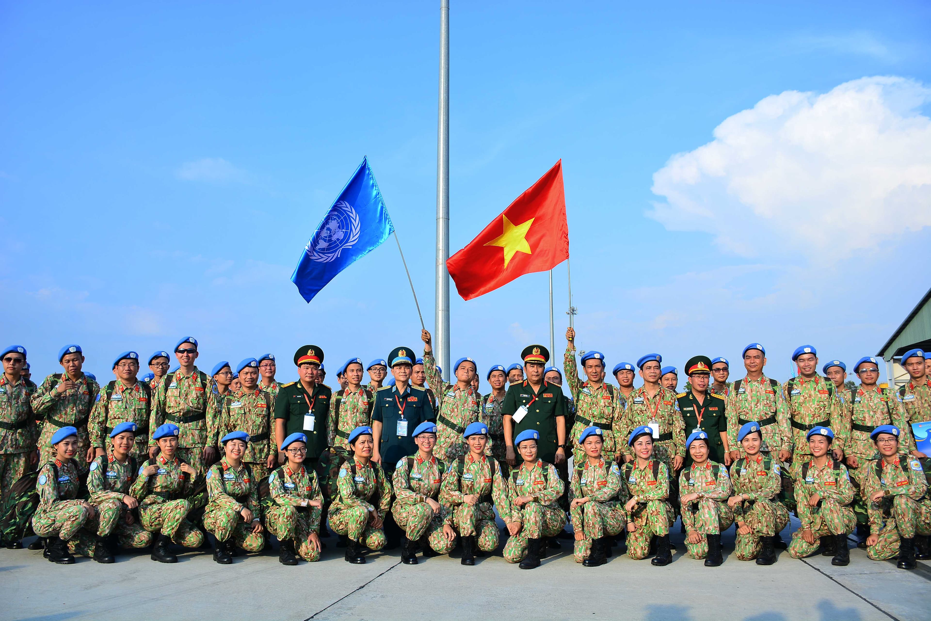 Hình ảnh đẹp của Bộ đội Cụ Hồ trước cộng đồng quốc tế