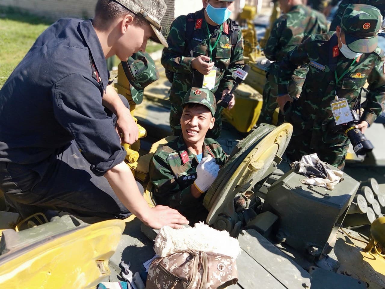 Sáng mãi ngôi sao trên tháp pháo