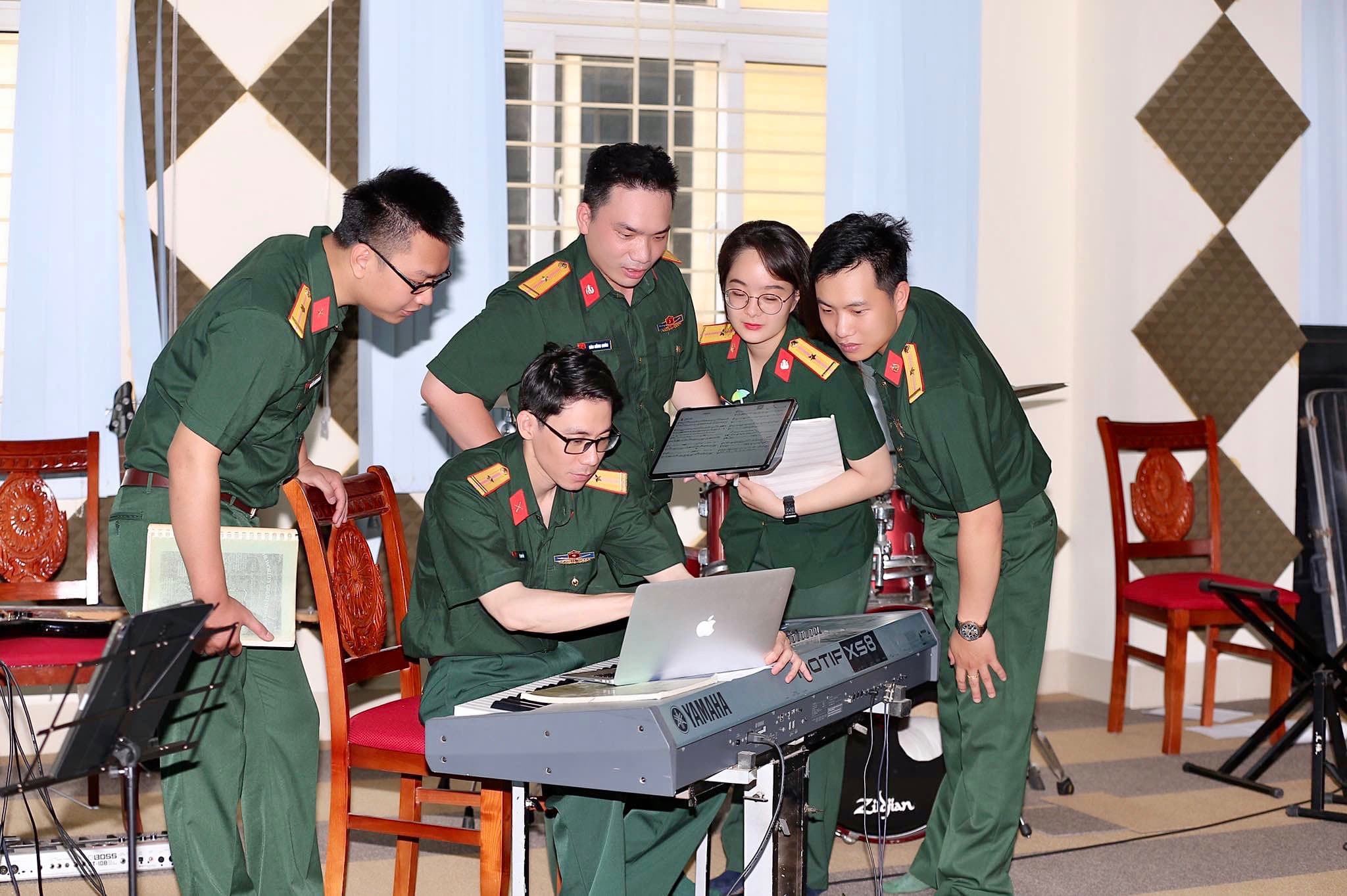 Thiếu tá QNCN, nhạc sĩ Lê Anh Thủy… với giấc mơ mang sức sống mới cho nhạc dân gian