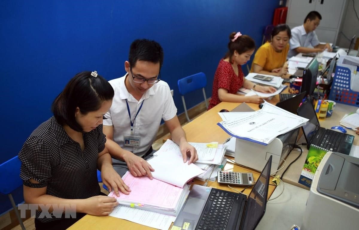 KHAI THÔNG THỦ TỤC HÀNH CHÍNH