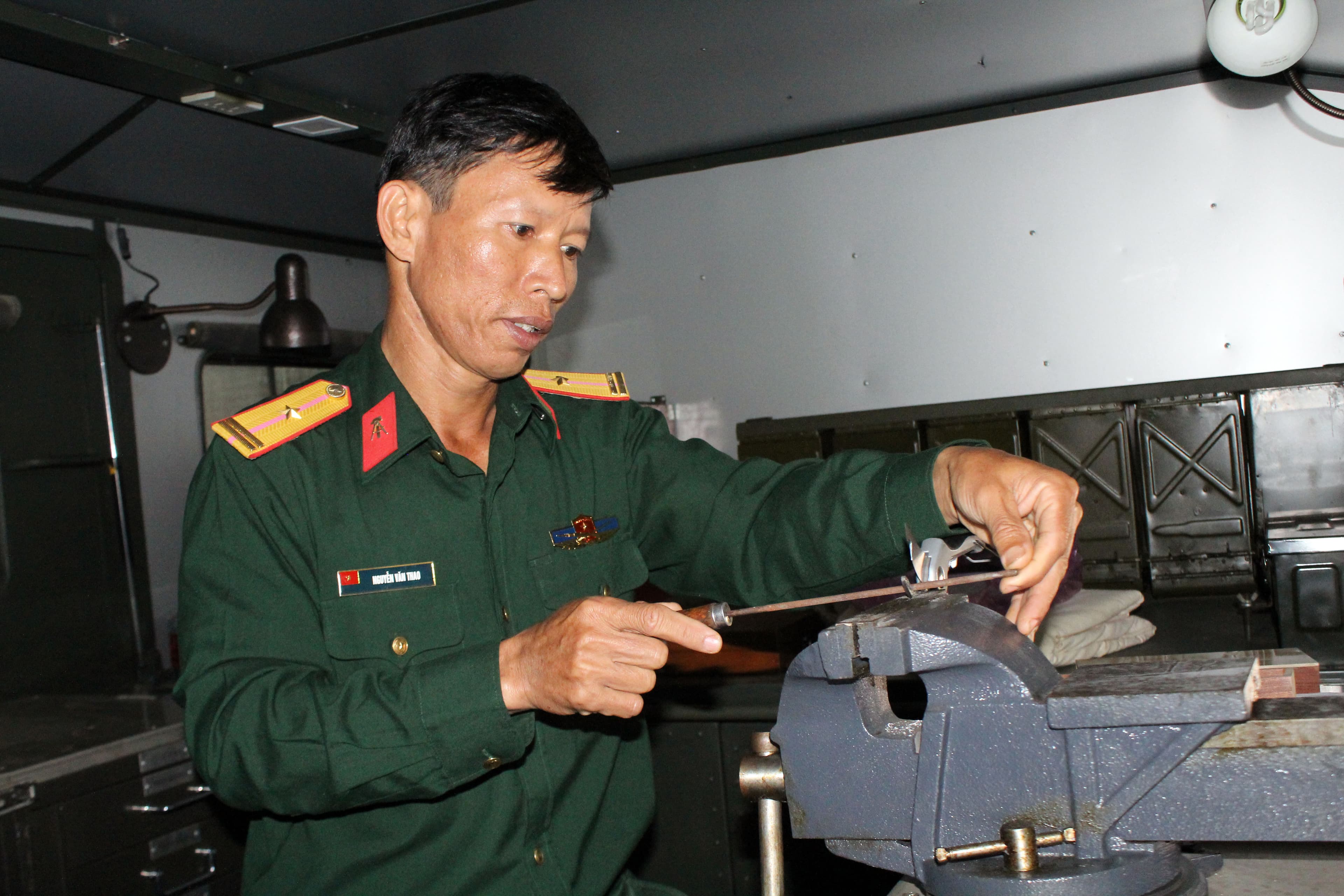 Quân khí viên tâm huyết với nghề