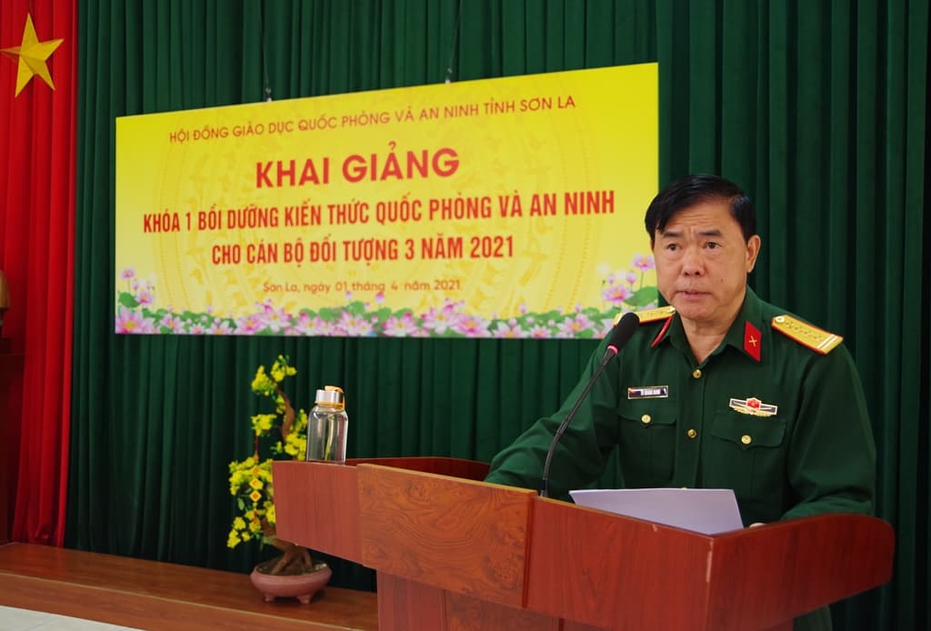Khai giảng lớp bồi dưỡng kiến thức quốc phòng, an ninh đối tượng 3