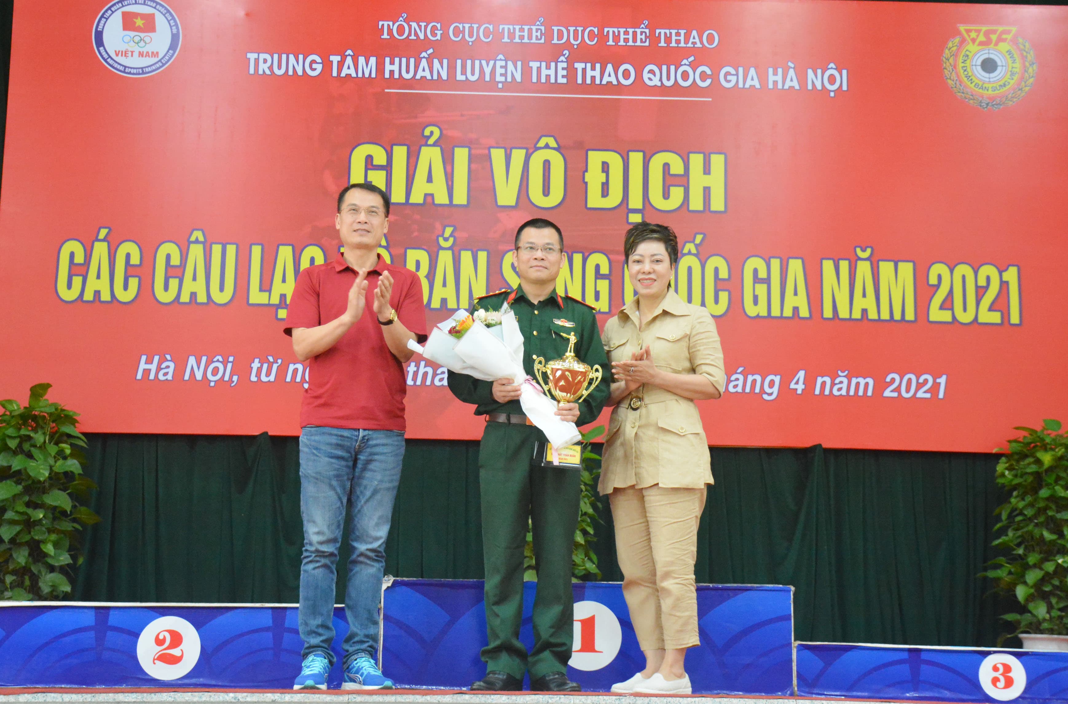 Đoàn Quân đội nhất toàn đoàn, phá 3 kỷ lục quốc gia về bắn súng