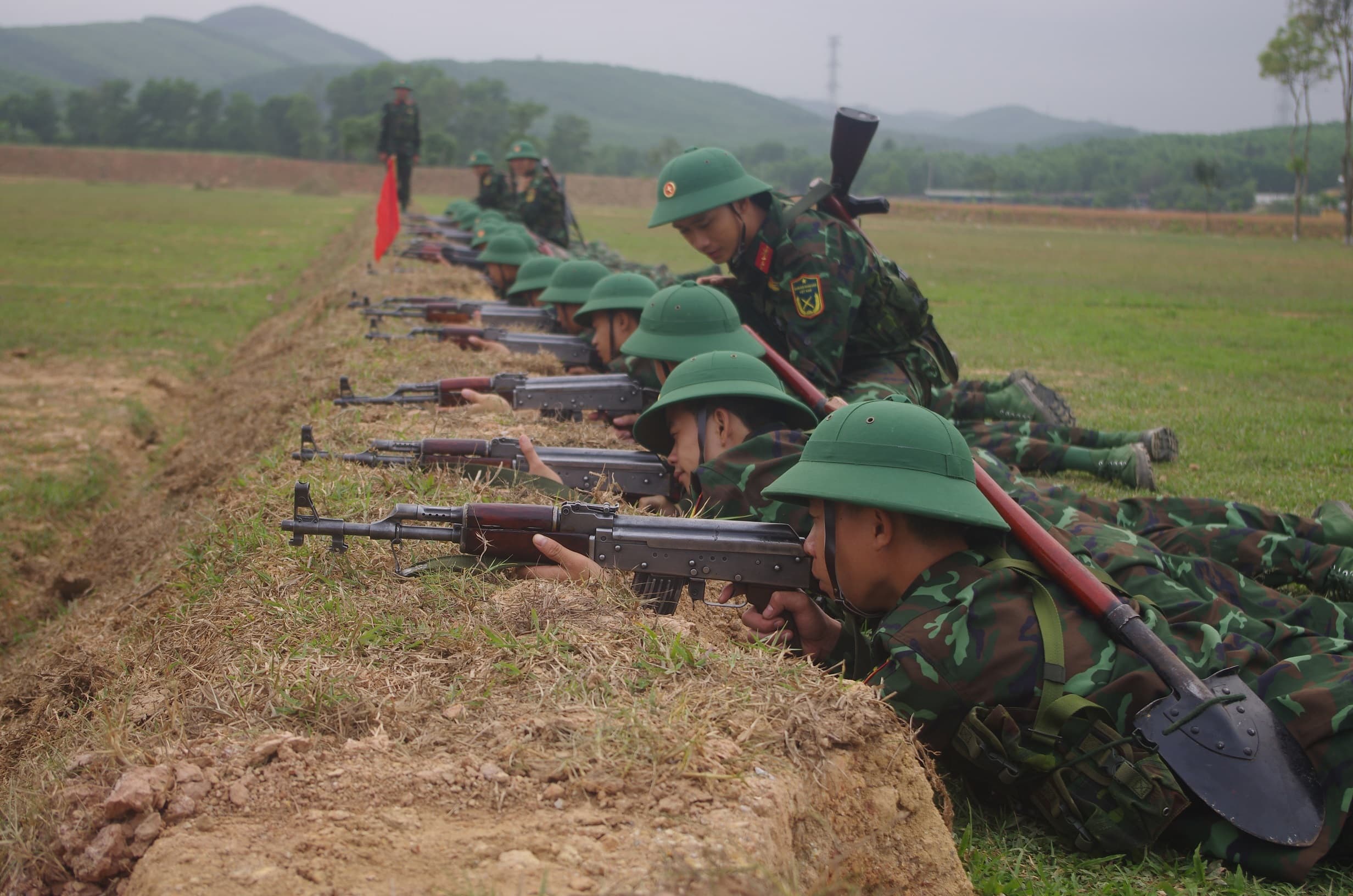 Bước trưởng thành của các chiến sĩ mới